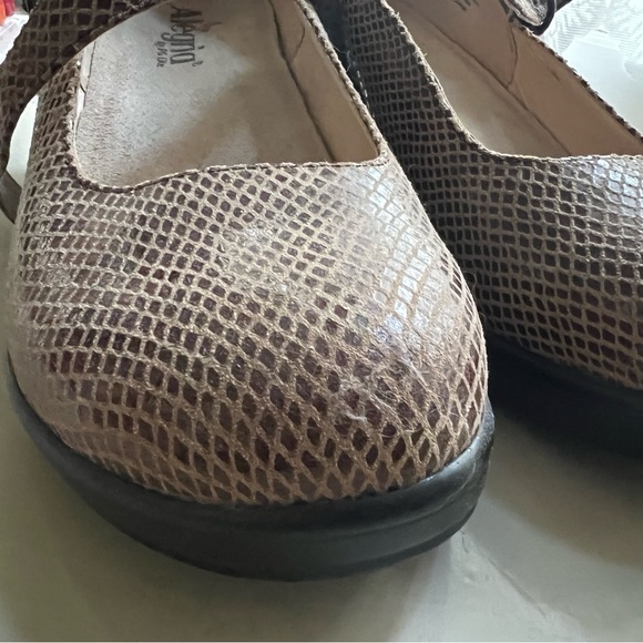 Algeria HAR-722 Harper tan snake Mary Jane wedges, 41 - Picture 2 of 10